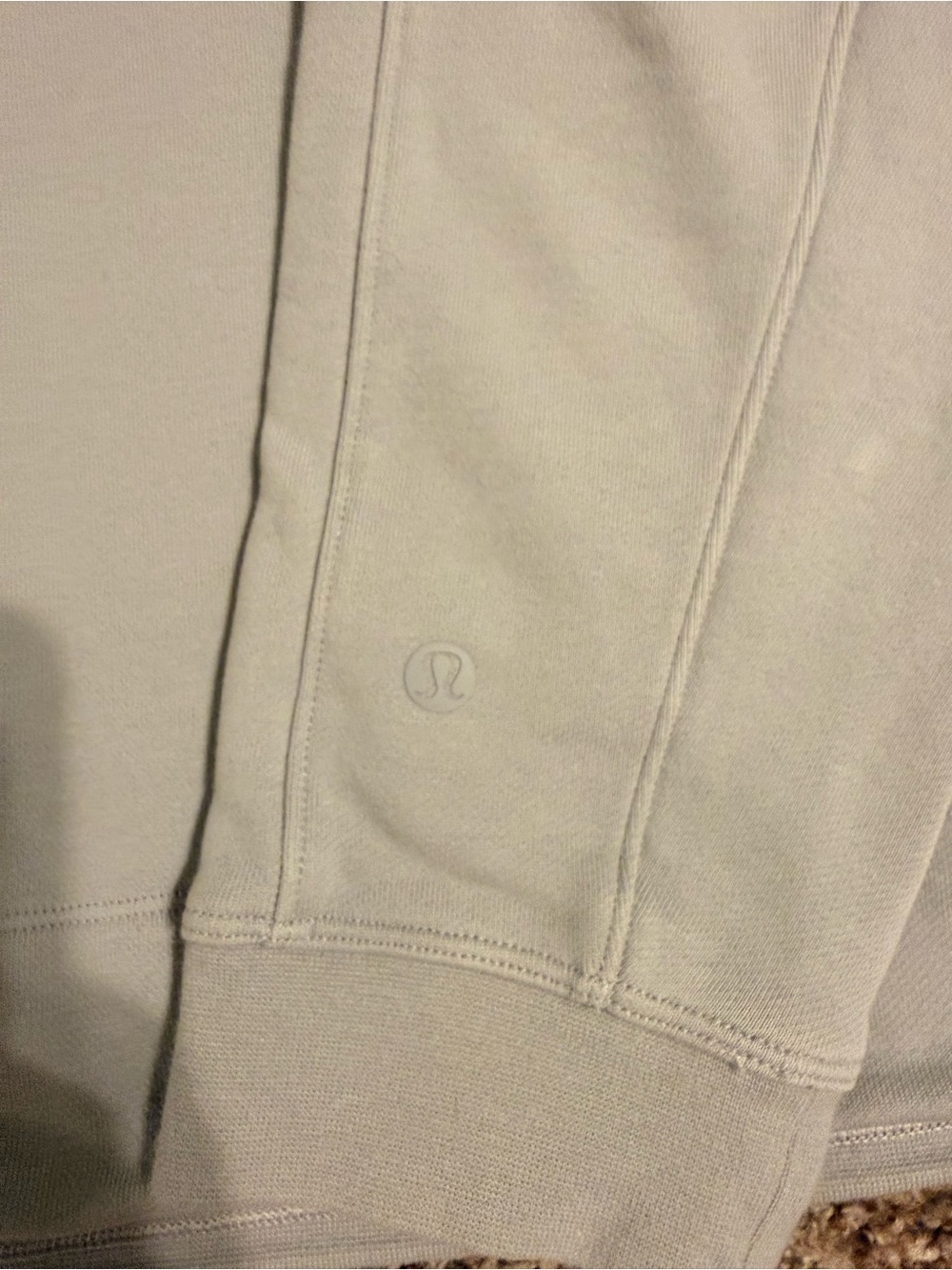 Lululemon mint green crewneck with drawstring waist and side zip pocket s